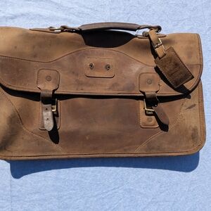 Gokey Brown Leather Messenger/Overnight Bag with Vintage Finish
